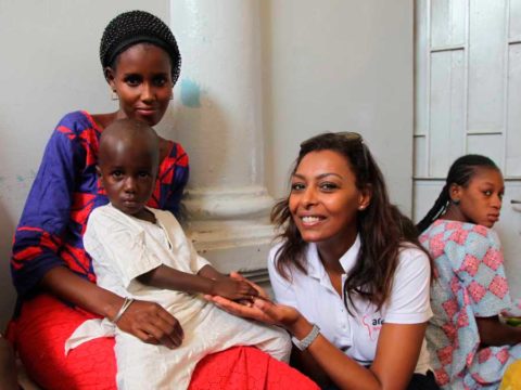 Samira Ibrahim et mamans - maternité tivaouane - crédits Bruno Tocaben - AMREF Flying Doctors