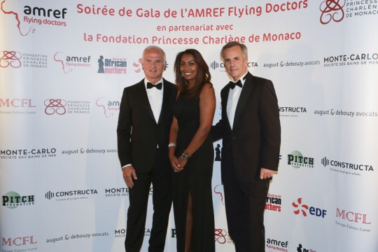 Nicolas Mérindol, Samira Ibrahim, Bernard de la Villardière - crédits : Cédric Danonville / AMREF Flying Doctors